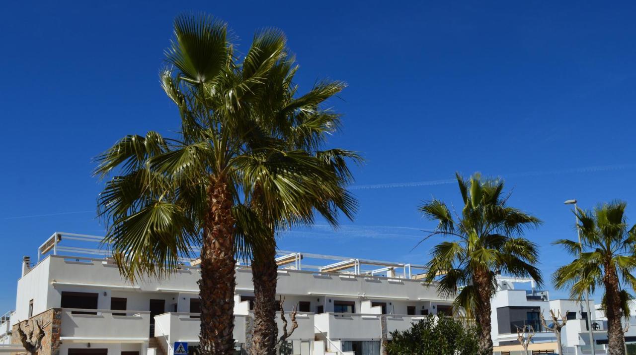 Comfortable Apartment In Torre De La Horadada Luaran gambar
